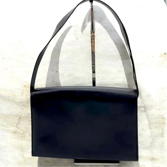 GUCCI Shoulder Bag Enamel Black Auth genuine premium quality Italian leather - Picture 2 of 10